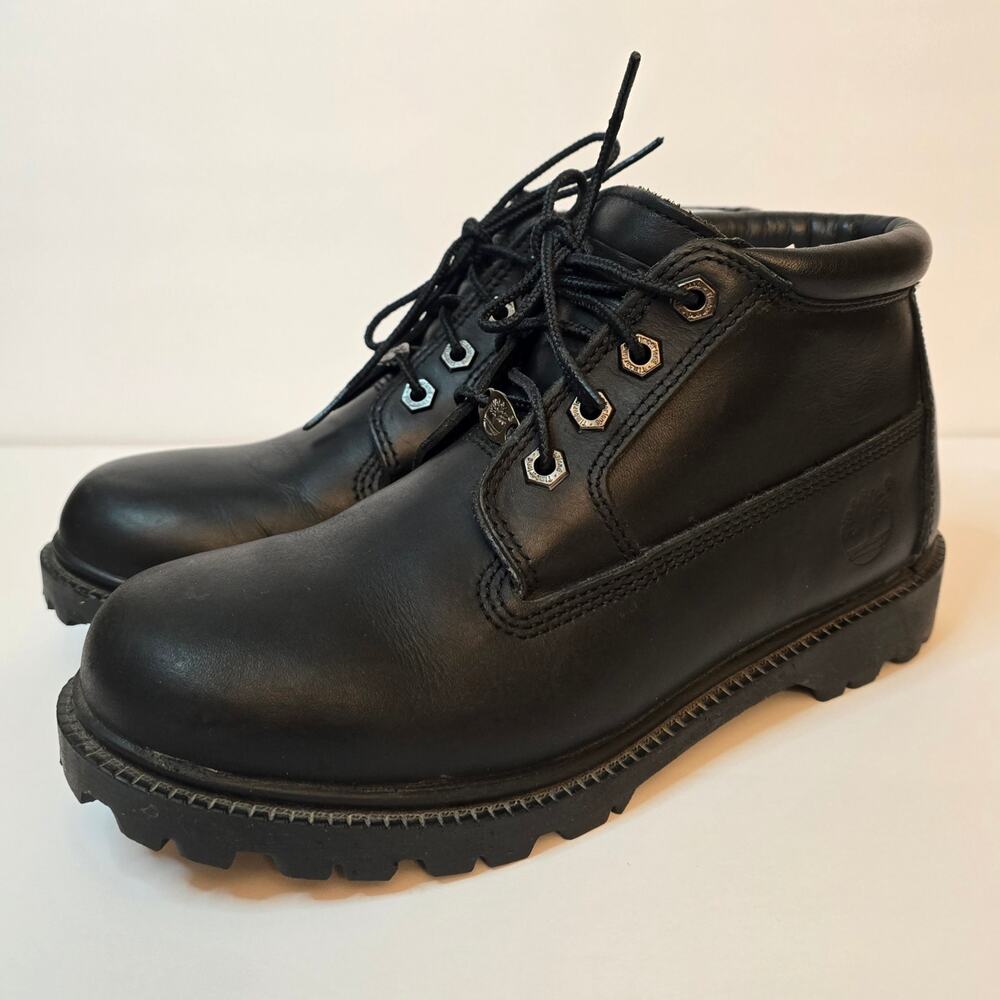 Timberland Nellie Chukka Boot Size 7.5 Black Leather Short Ankle Bootie Lug Sole - Picture 3 of 12